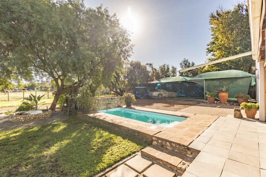 To Let 4 Bedroom Property for Rent in Joostenbergvlakte Western Cape